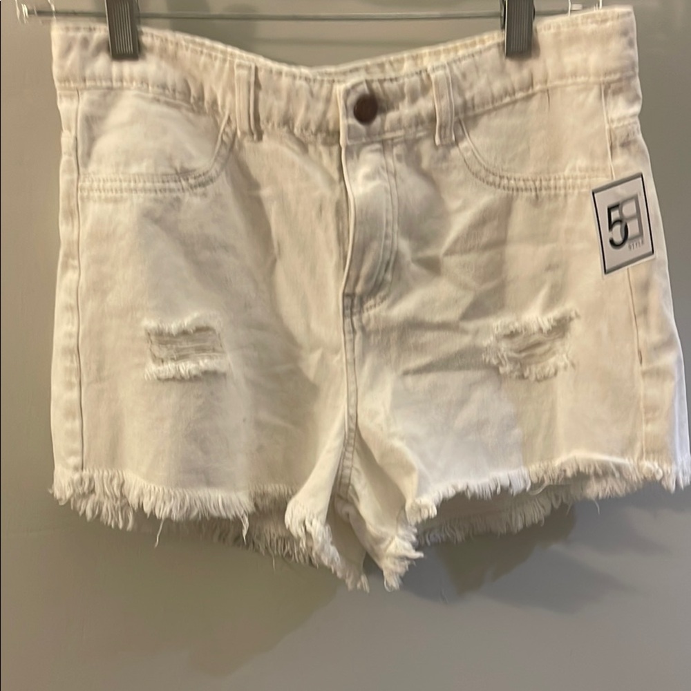 5B Women's White Distressed Jean Shorts light weight